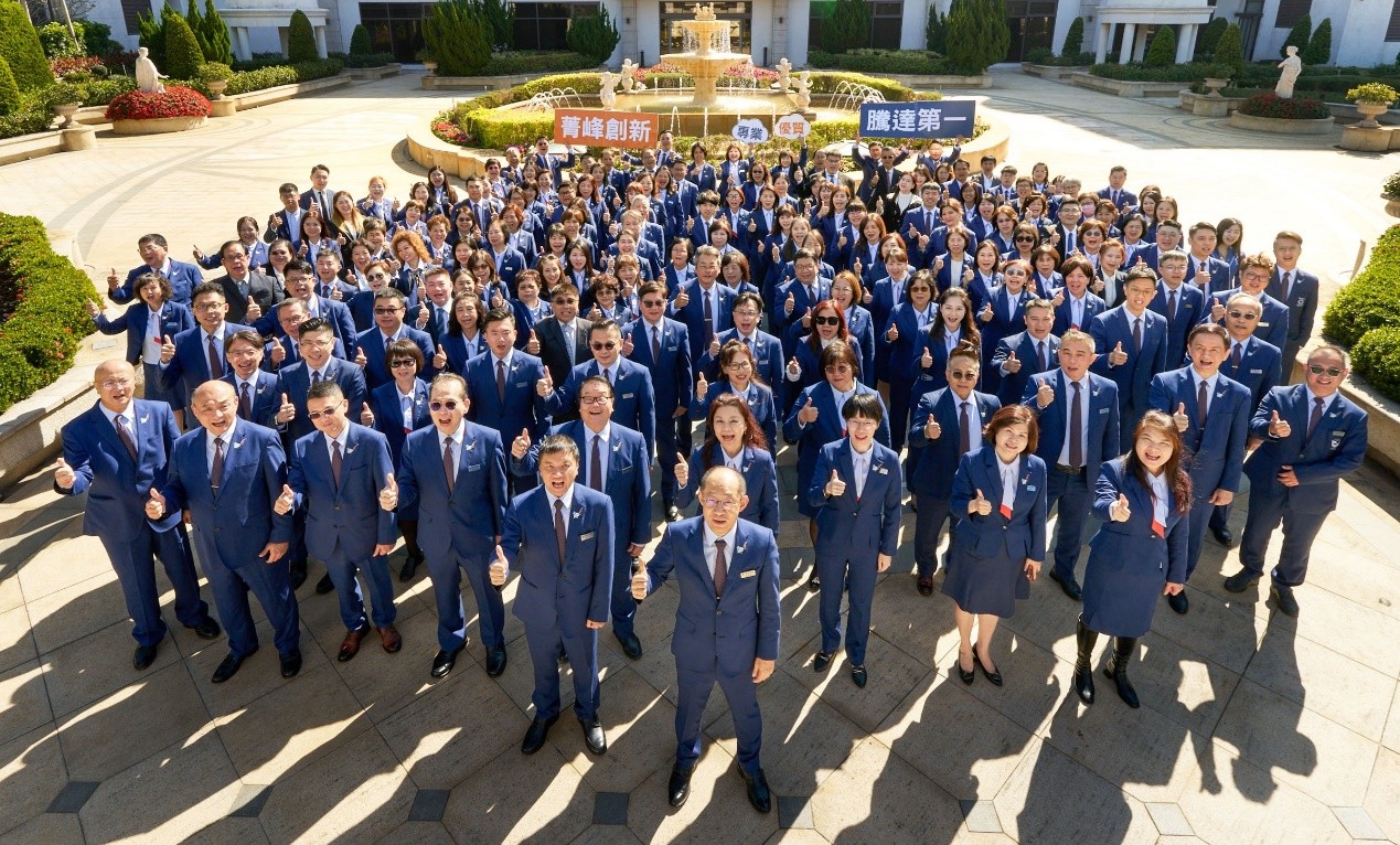 騰達保經全體菁英夥伴合照